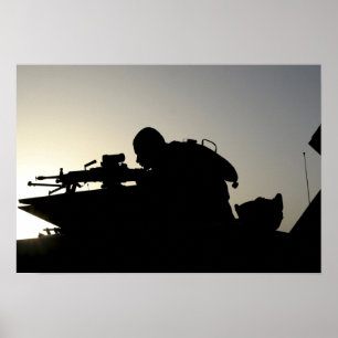 Poster Silhouette d'un artilleur d'arme automatique de