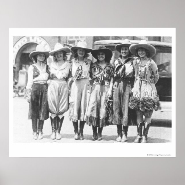 Poster Six cowgirls à Cheyenne Frontier Days. (Devant)