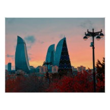 Skyline de Bakou et tours de flammes