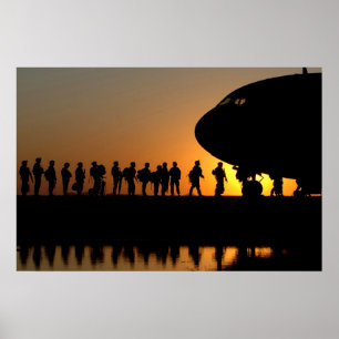 Poster Soldats se dirigeant vers la maison