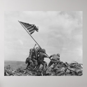 Poster Soulevant le drapeau américain sur Iwo Jima (1945)