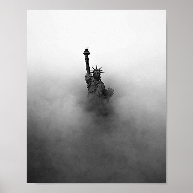 Poster Statue de la liberté dans l'affiche de brouillard (Devant)
