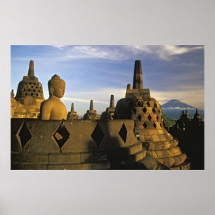 Poster Statue du Bouddha, Stupas, Volcan, Borobudur