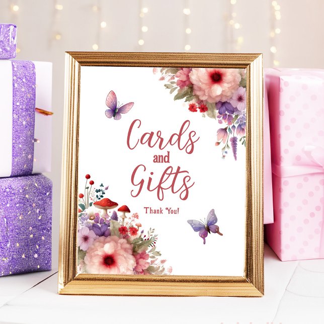 Poster Symbole Fairycore des cartes et cadeaux d'annivers (Fairy First Birthday Cards and Gifts Sign with Toadstools and Butterflies.)