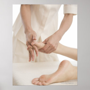 Poster Thérapeute de massage appliquant le massage 2 de