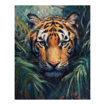 Tigre majestueux dans le feuillage de la jungle