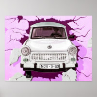 Trabing Car et Pink/Lilac Berlin Wall