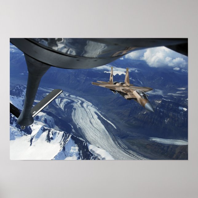 Poster Un aigle F-15C de l'armée de l'air américaine se p (Devant)