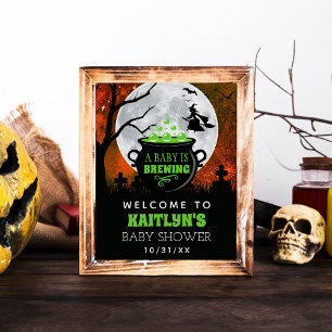 Poster Un Bébé brasse Baby shower Halloween Bienvenue