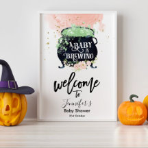 un bébé brasse le Baby shower d'Halloween rose