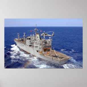 Poster Un hélicoptère dégage le poste de pilotage