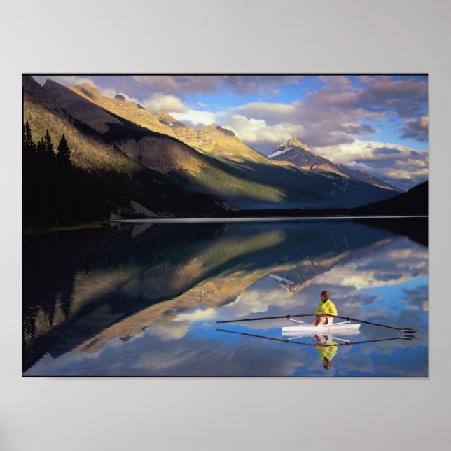 Poster Un rameur sur le lac Banff au Canada (MR) (Devant)