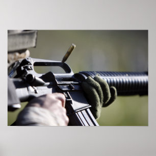 Poster Un rond vole de la chambre d'un M-16A2