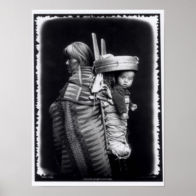 Poster Une femme de Navaho portant un papoose sur le dos (Devant)