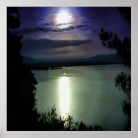 Une Pleine lune Reflétant L'Art Nautique Egéen