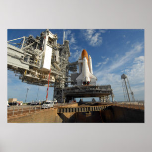 Poster Une vue Space Shuttle Atlantis sur Launch Pad 39A