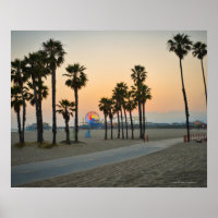USA, Californie, Père Noël Monica Pier au coucher