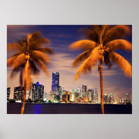 USA, Floride, Miami skyline à la tombée de la nuit