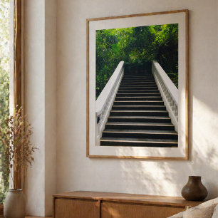 Poster Végétation Luxuriante Au-Dessus D'escaliers En Pie