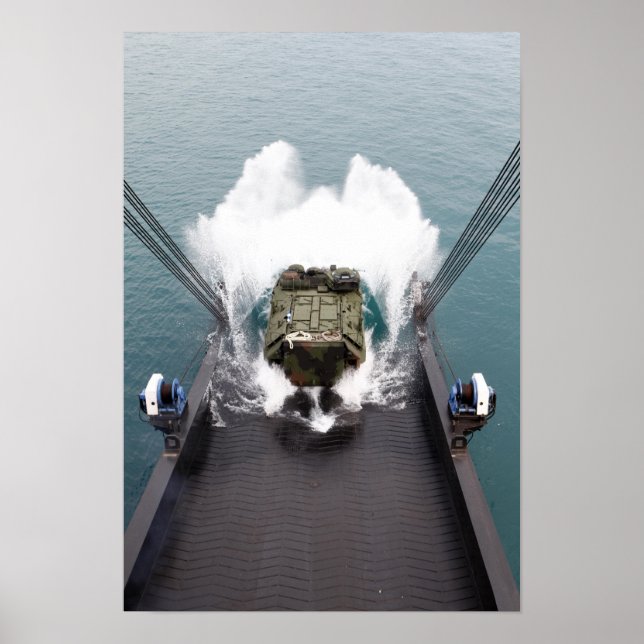 Poster Véhicules d'assaut amphibies débarquent de USNS (Devant)