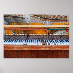 Poster Vieux piano vintage avec le couvercle. Une décrépi
