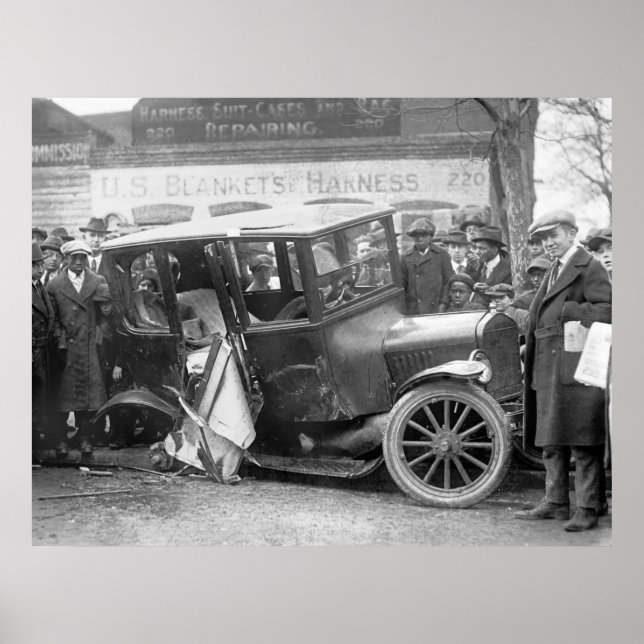 Poster Voiture ancienne détruite, années 1920 (Devant)