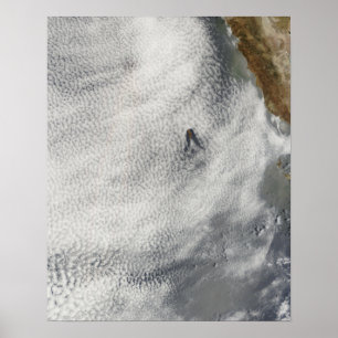 Poster Vortices nuageuses et gloire au large de l'île de 