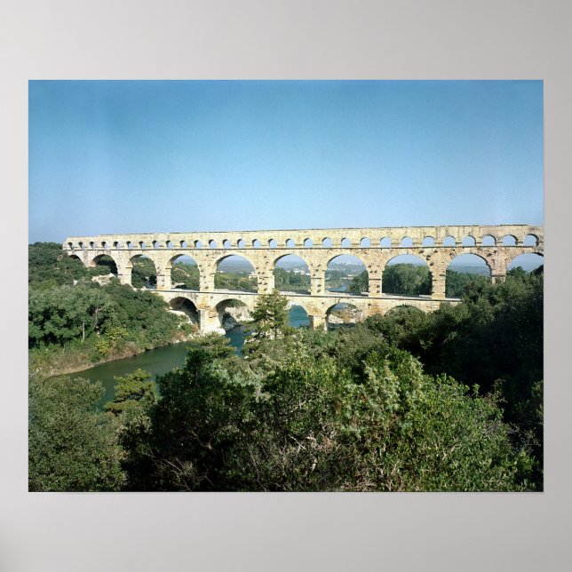 Poster Vue de l'aqueduc romain, construit vers 19 av. J.- (Devant)