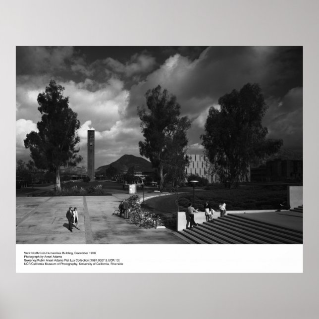 Poster Vue du bâtiment des humanités, 1966 Par Ansel Adam (Devant)