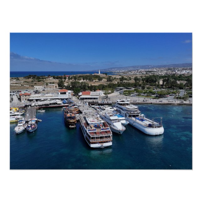 Poster Vue du drone du port de Paphos avec phare (Devant)