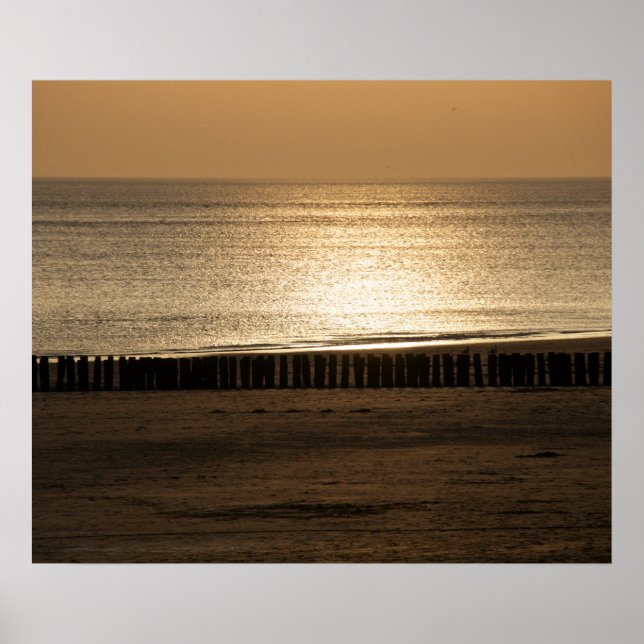 Poster Vue mer - sur la plage au coucher du soleil (Devant)