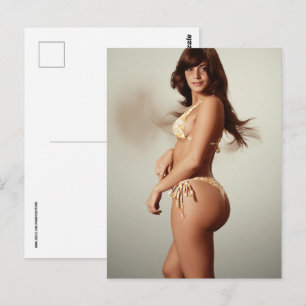 POSTKARTE MIT MÄDCHEN MIT GROSSER HINTERANSICHT IM
