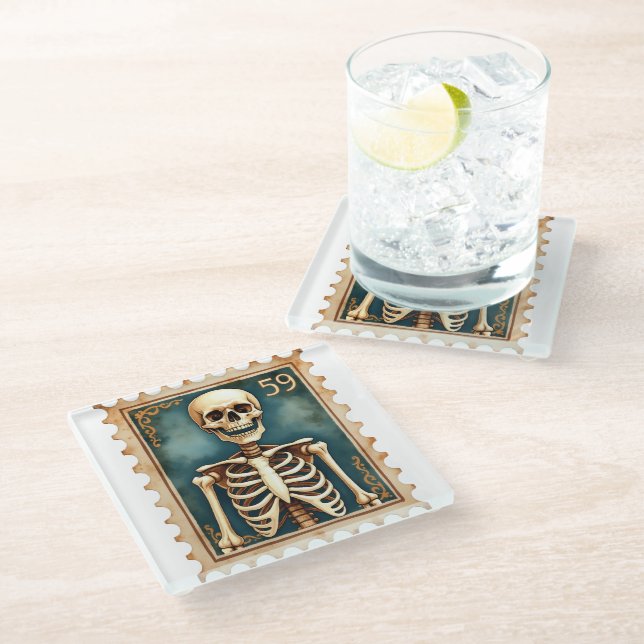 Postmortem Nr. 59 - Skeletton Briefmarke Halloween Glasuntersetzer (Schrägansicht)