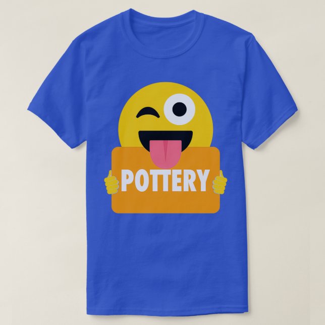 Pottery Wink Emoji T-Shirt (Design vorne)