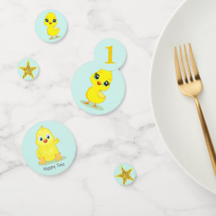 Poulet heureux sur table bleu clair Confetti