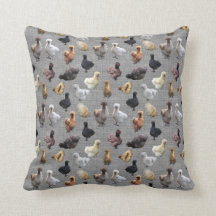 Poulets de Silkie Bantam sur le coussin de Burlap 