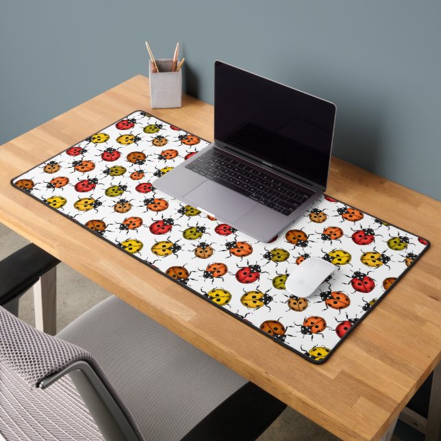 Poupons colorés sur blanc (Bureau 2)
