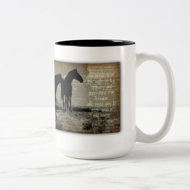 Pour regarder fixement sur une tasse de cheval (Droit)