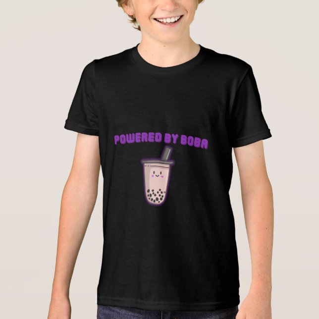 Powered by Boba - Niedlicher Kawaii-Blasen-Tee Tri-Blend Shirt (Vorderseite)