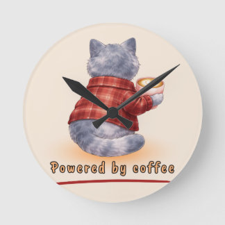 "Powered by Coffee" Katze hält eine Tasse Kaffee Runde Wanduhr