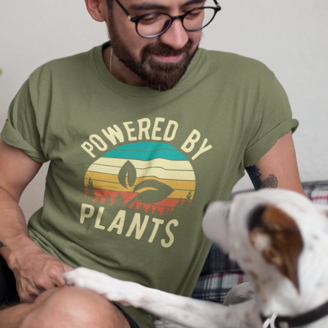 Powered by Pflanze Vegan Vegetarian Retro T-Shirt (Von Creator hochgeladen)