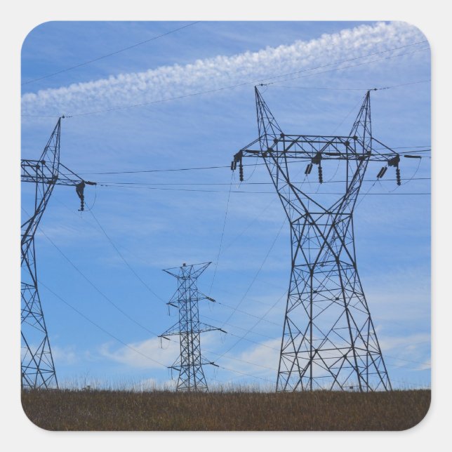 Powerlinien im blauen Himmel Quadratischer Aufkleber (Vorderseite)