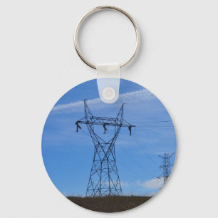 Powerlinien im blauen Himmel Schlüsselanhänger