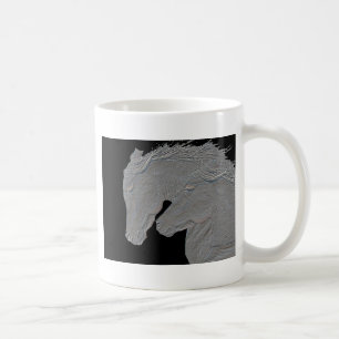 Prägeartiger Blick-Pferdeschwarzer Hintergrund Kaffeetasse