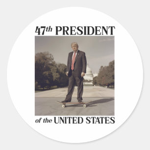 Präsident Donald Trump auf Skateboard Runder Aufkleber