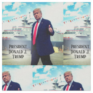 Präsident Donald Trump stottert das Marineschiff  Stoff