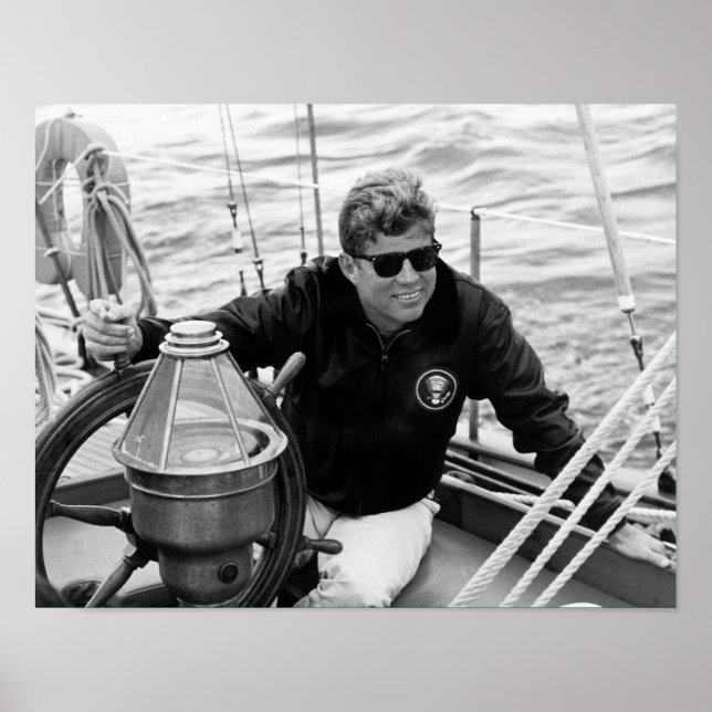 Präsident John Kennedy Sailing Poster (Vorne)