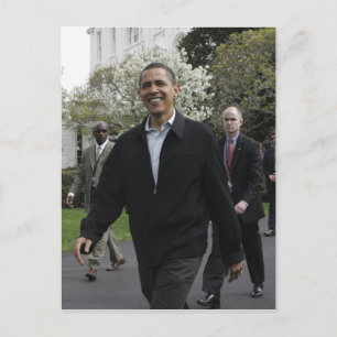 Präsident Obama geht zum Basketballplatz Postkarte