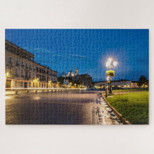 Prato della Valle am Abend in Padova, Italien