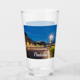 Prato della Valle am Abend in Padova, Italien Glas